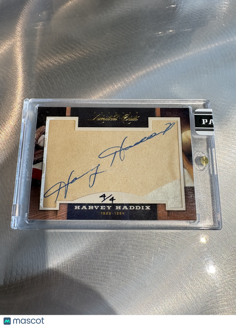 Harvey Haddix 2011 Panini Limited Cuts #166 Cut S