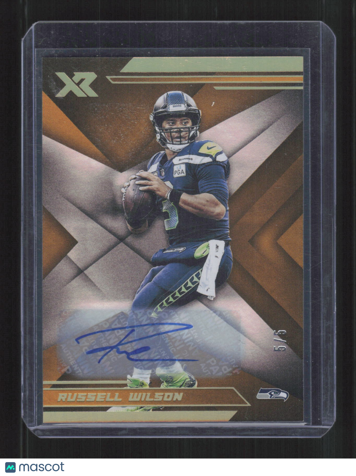 Russell Wilson 2019 Panini XR Gold /5 Auto #13